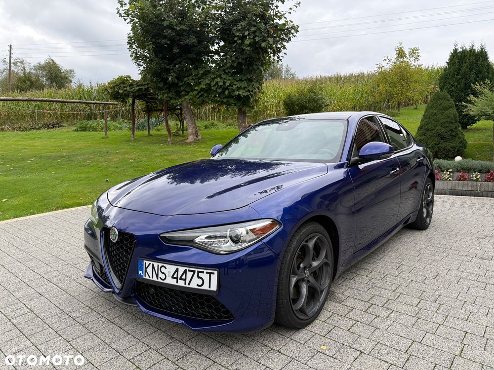 Alfa Romeo Giulia 2.0 Turbo 16V AT8-Q4 Veloce Ti - 2