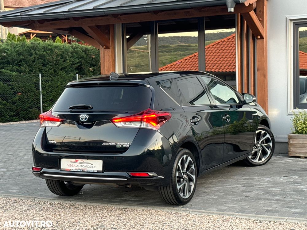 Toyota Auris 1.8 L VVT-i Hybrid Sol - 3