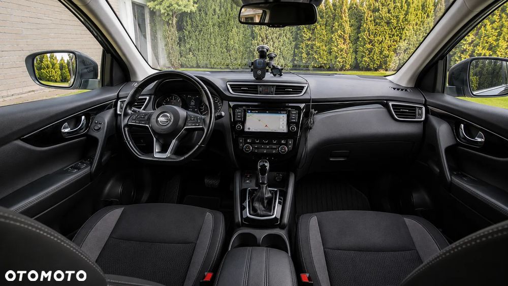 Nissan Qashqai 1.3 DIG-T DCT N-CONNECTA - 9