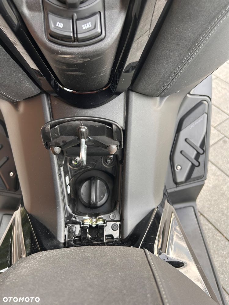 Yamaha X-max - 18