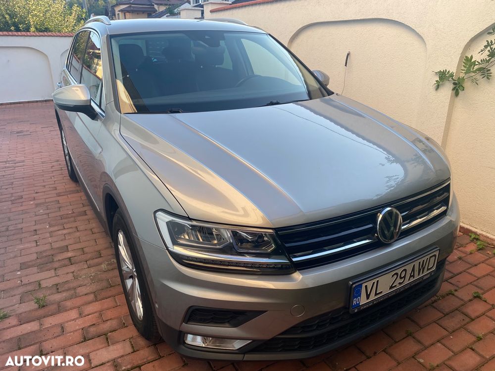 Volkswagen Tiguan - 1