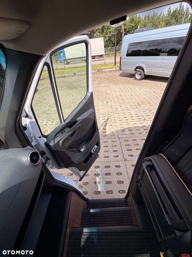 Mercedes-Benz Sprinter 519 - 34