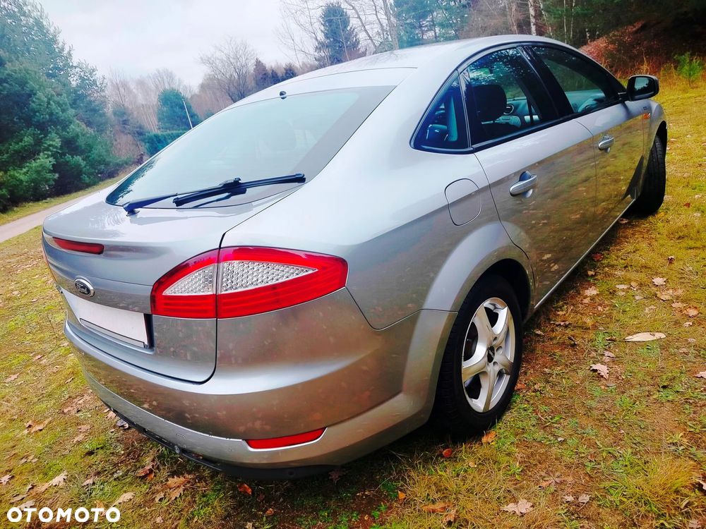 Ford Mondeo 1.6 Ghia X - 14
