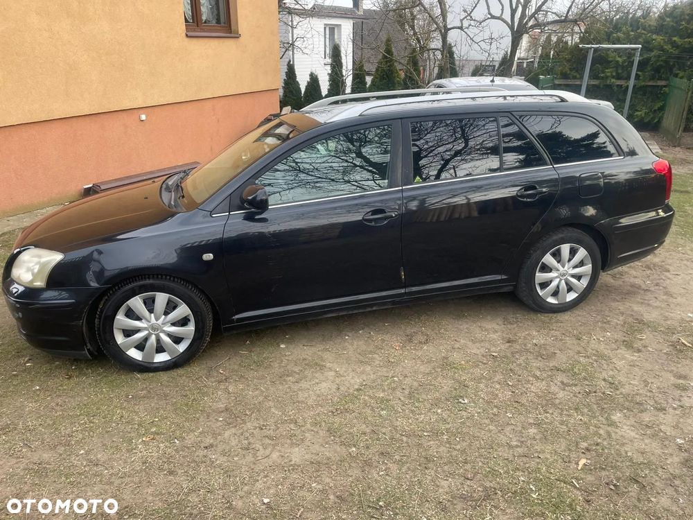 Toyota Avensis 1.8 VVT-i Luna - 1