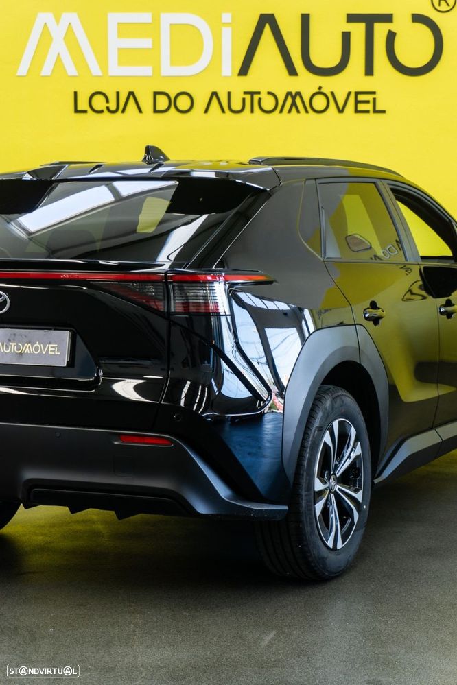 Toyota bZ4X 71,4 kWh Lounge - 40