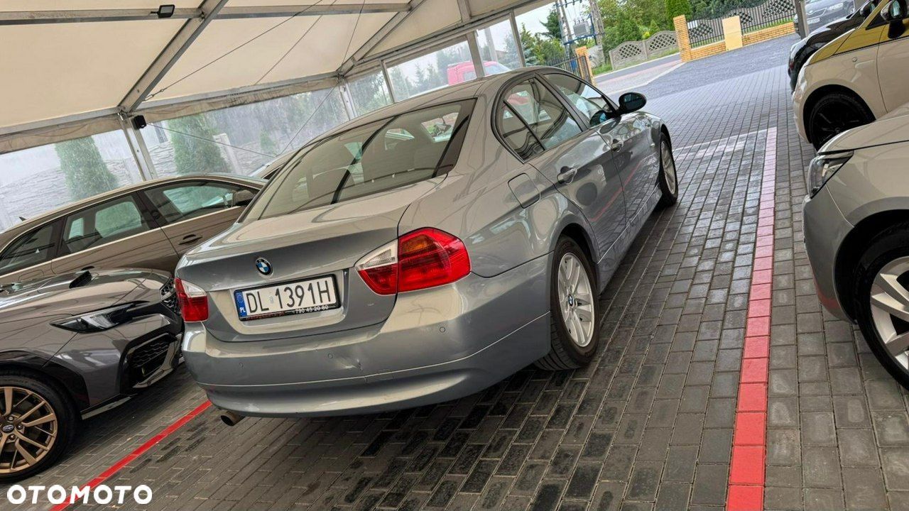 BMW Seria 3 320i - 26