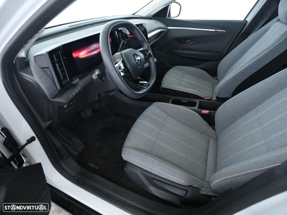 Renault Mégane E-Tech - 7