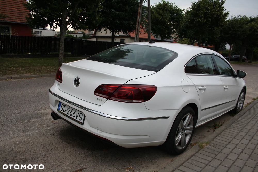 Volkswagen Passat - 4