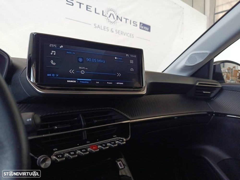 Peugeot 208 1.2 PureTech Active - 21