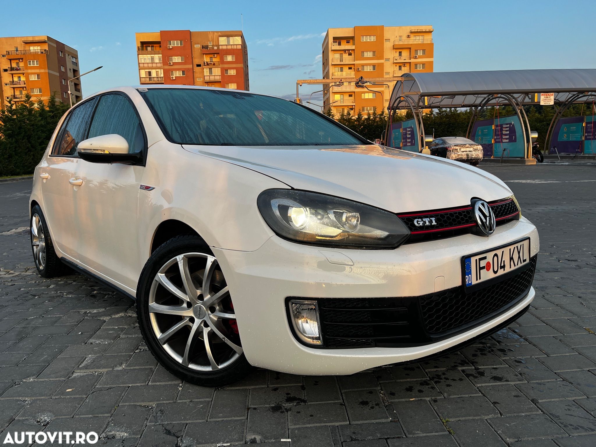 Volkswagen Golf 2.0 GTI DSG - 1
