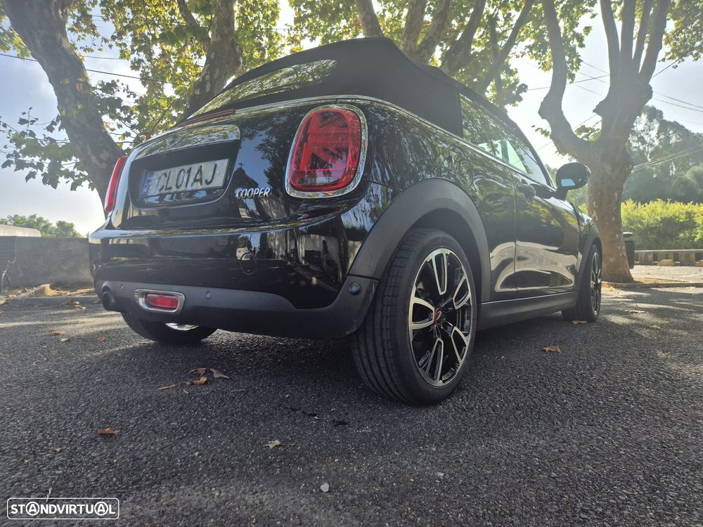 MINI Cabrio Cooper Auto. Essential - 39