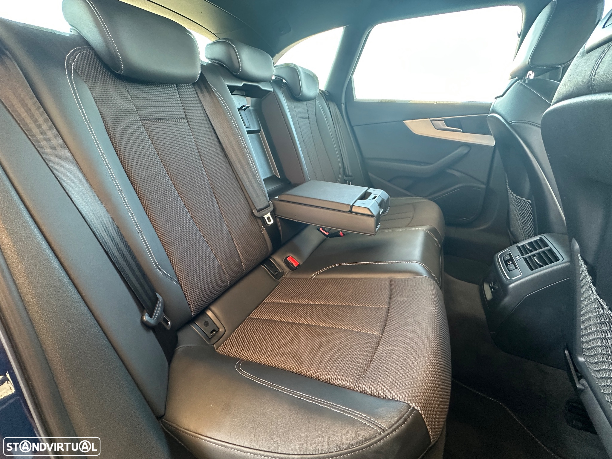 Audi A4 40 TDI quattro S line S tronic - 33