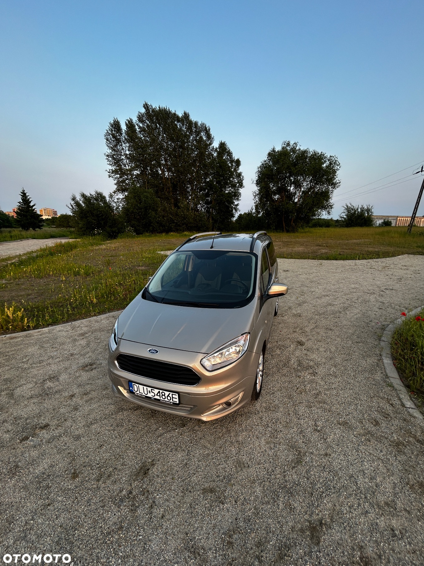 Ford Tourneo Courier 1.5 TDCi Trend - 24