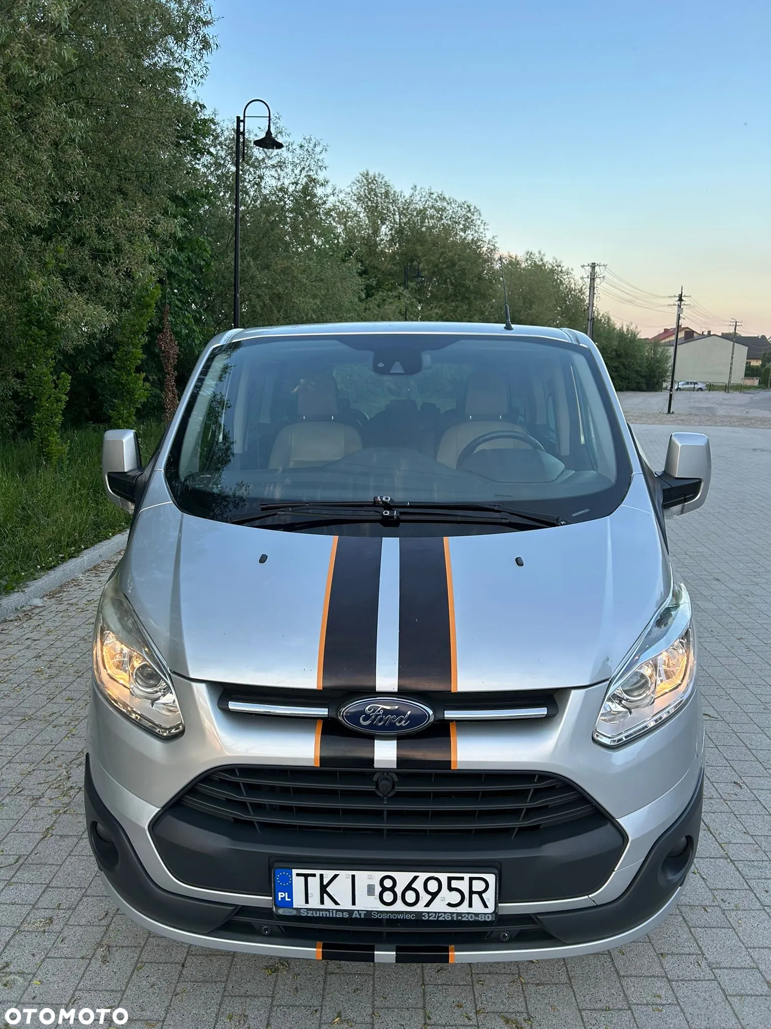 Ford Tourneo Custom - 17