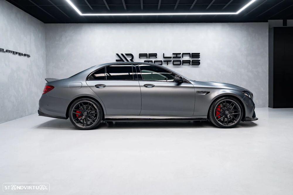 Mercedes-Benz E 63 AMG S 4-Matic+ - 11
