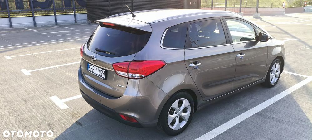 Kia Carens - 3