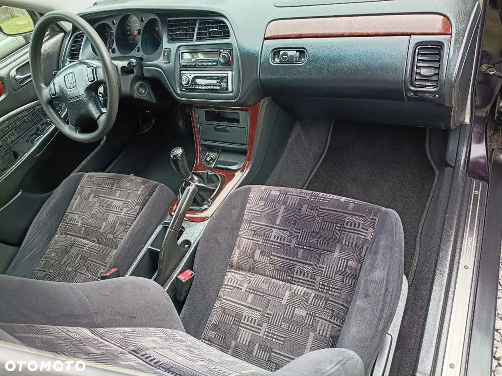 Honda Accord 2.0 ES - 9