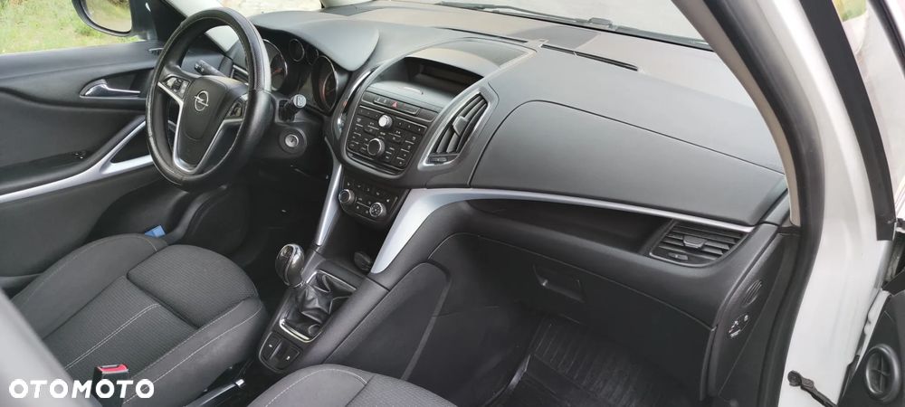 Opel Zafira - 4