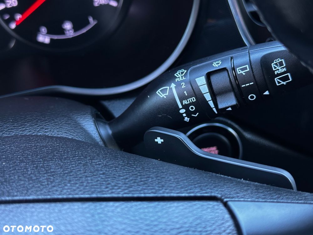 Kia Carens 1.7 CRDi L - 19