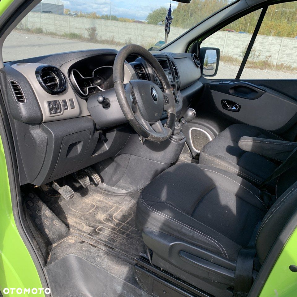Renault Trafic - 25