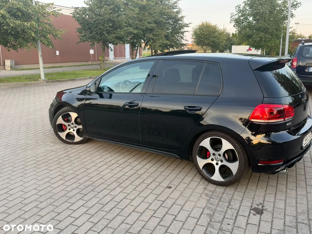 Volkswagen Golf - 5