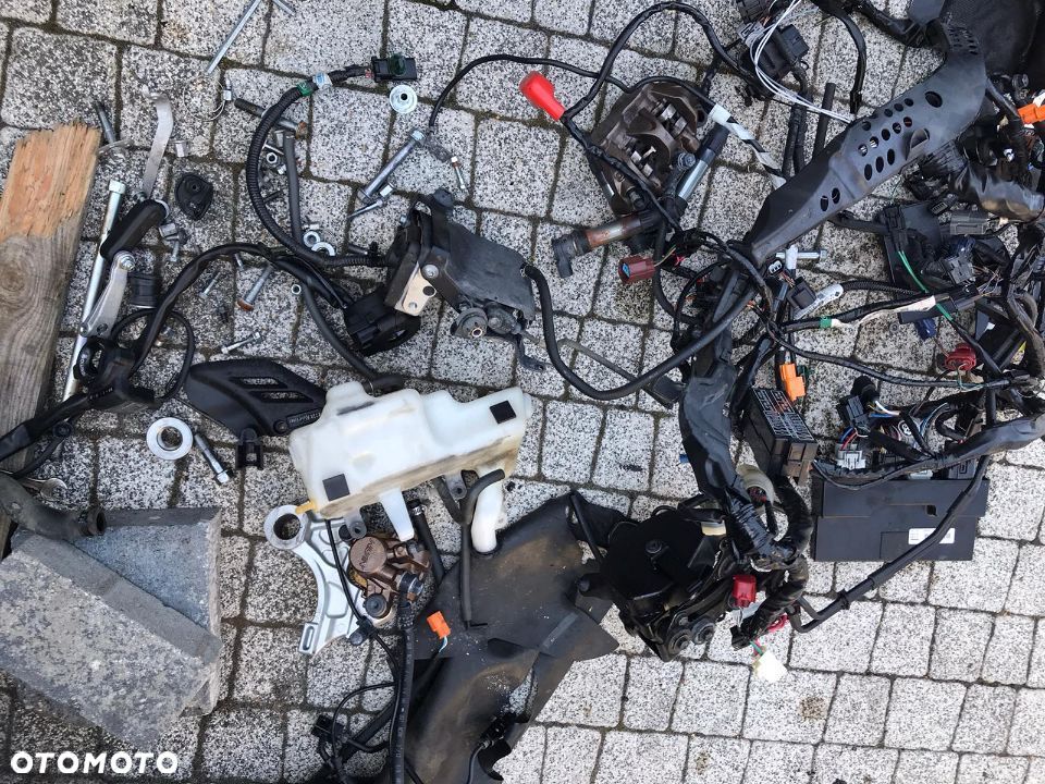 Honda CBR 1000 RR  SC59 rama   amortyzator  nakładka pług dolny - 3