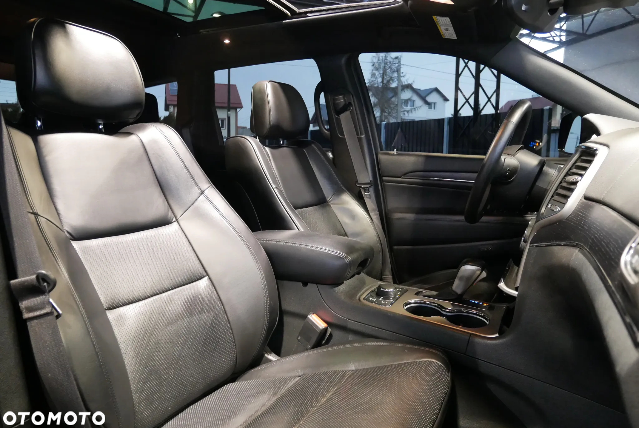 Jeep Grand Cherokee - 13