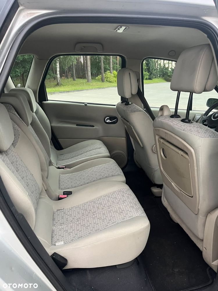 Renault Scenic - 6