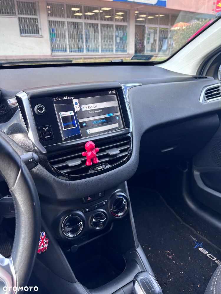 Peugeot 208 1.2 PureTech Style - 7