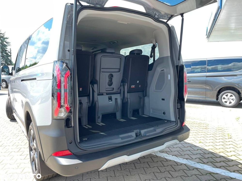 Ford Tourneo Custom - 15