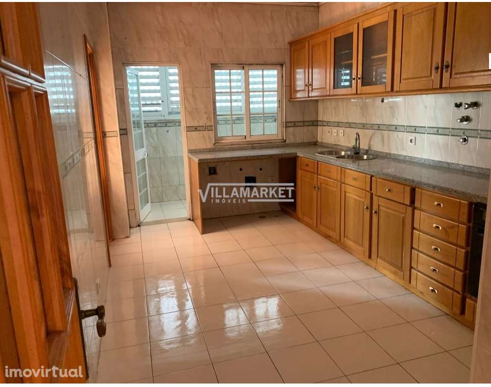 Apartamento T3 da banca situado na Urbanização Cerrado dos Ciprestes e - Grande imagem: 2/16