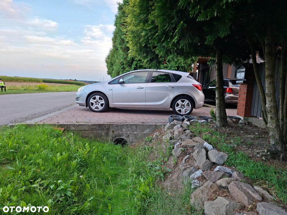 Opel Astra - 9