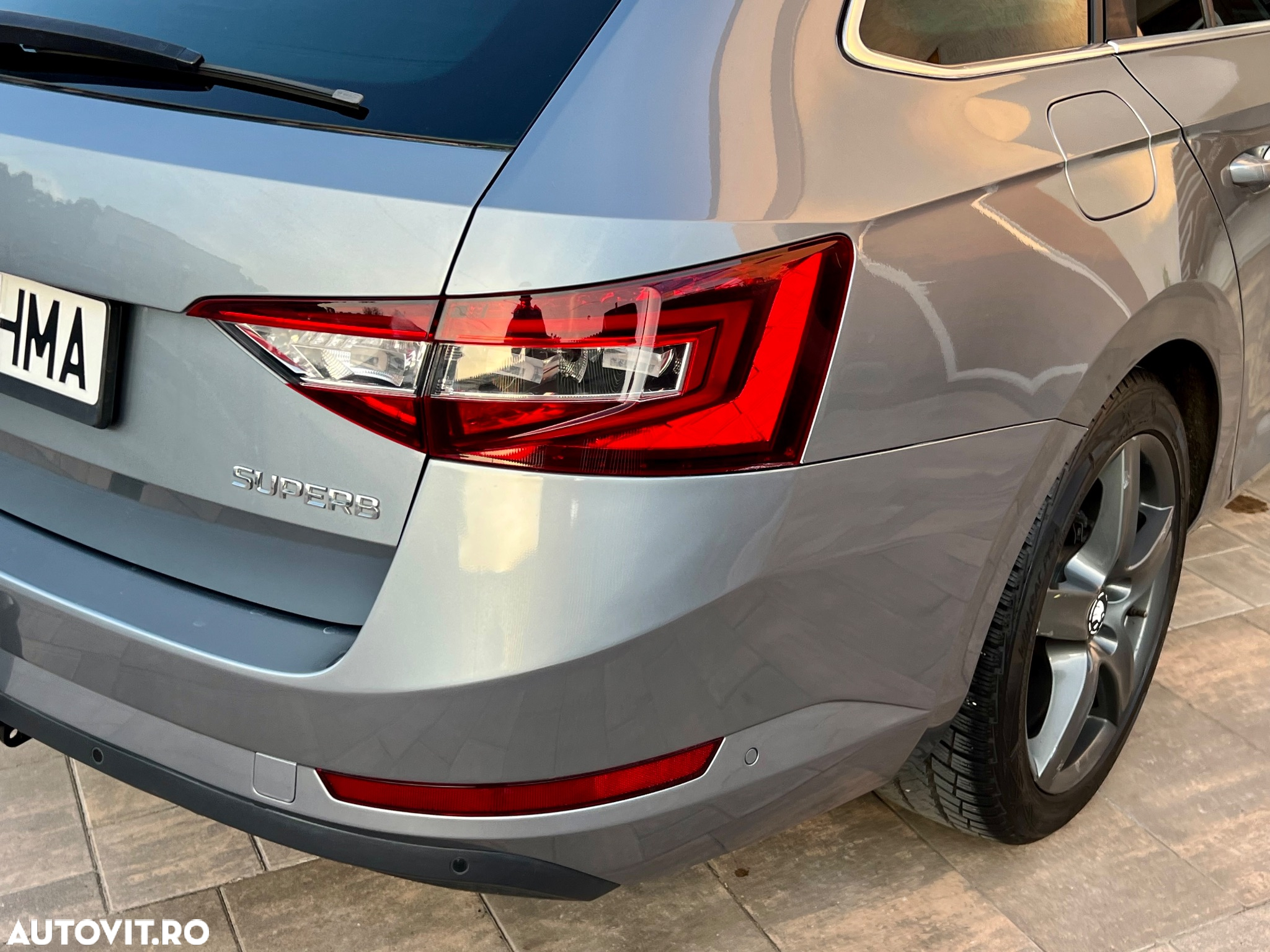 Skoda Superb Combi 1.6 TDI DSG Ambition - 14