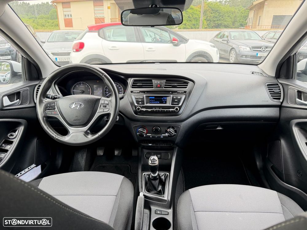Hyundai i20 1.1 CRDi Comfort+Pack Look+JLL16 - 8