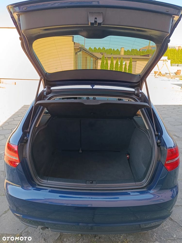Audi A3 Sportback 1.6 TDI DPF Ambition - 13
