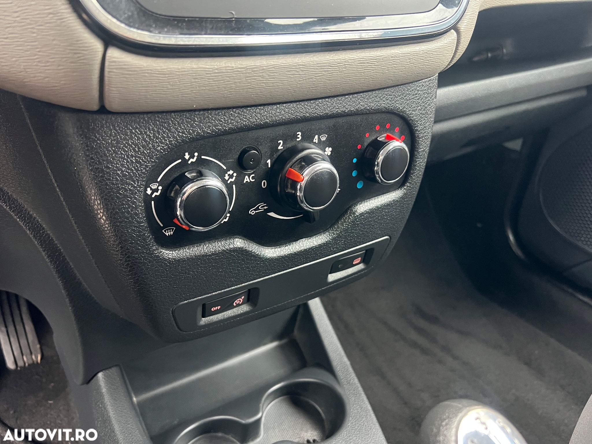 Dacia Lodgy 1.6 Ambiance - 9