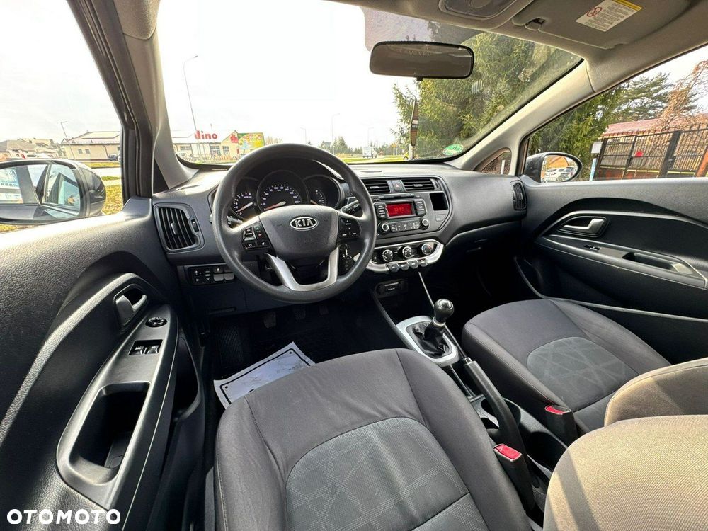 Kia Rio 1.2 Attract - 22