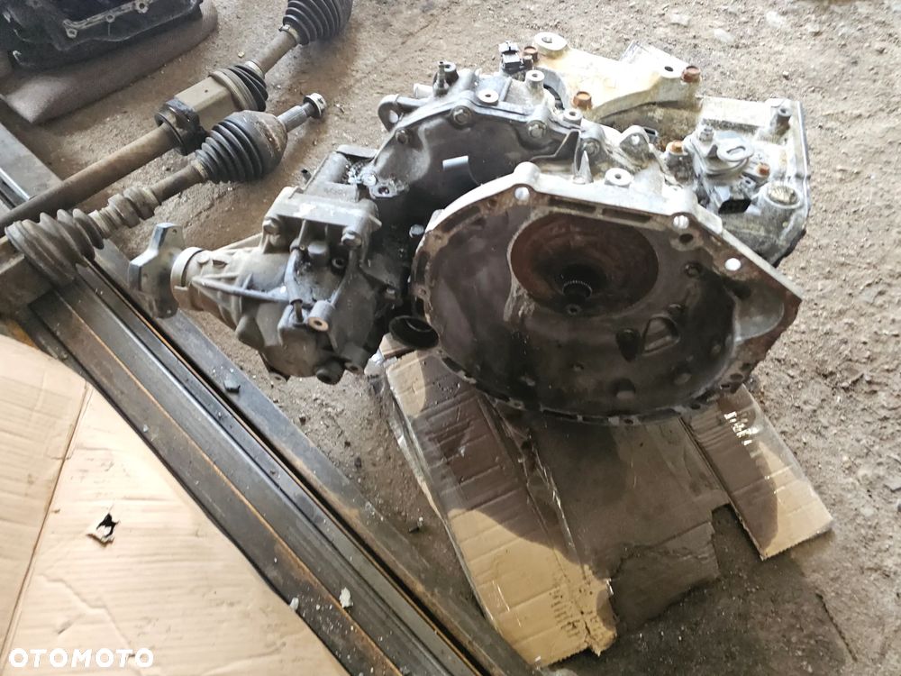 KOLEOS 2.0DCI na czesci  blok glowica turbo skrzynia - 16