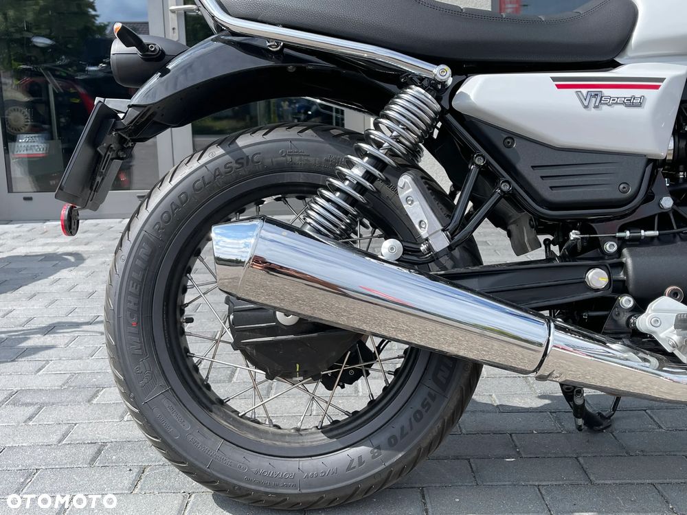 Moto Guzzi V7 - 4