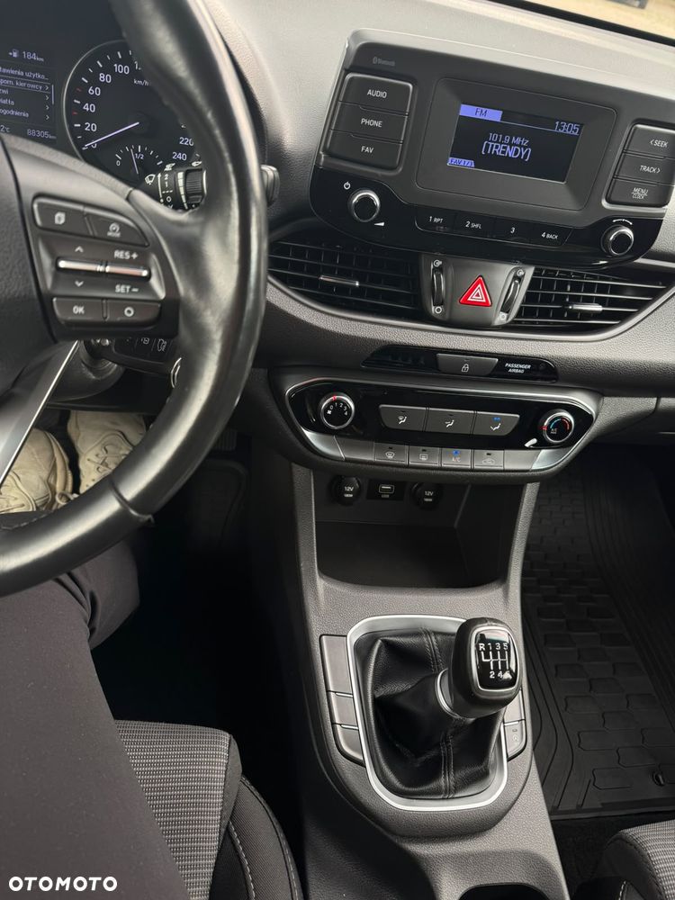 Hyundai i30 1.4 Classic + - 6