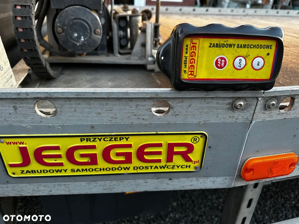 Mercedes-Benz SPRINTER - 31