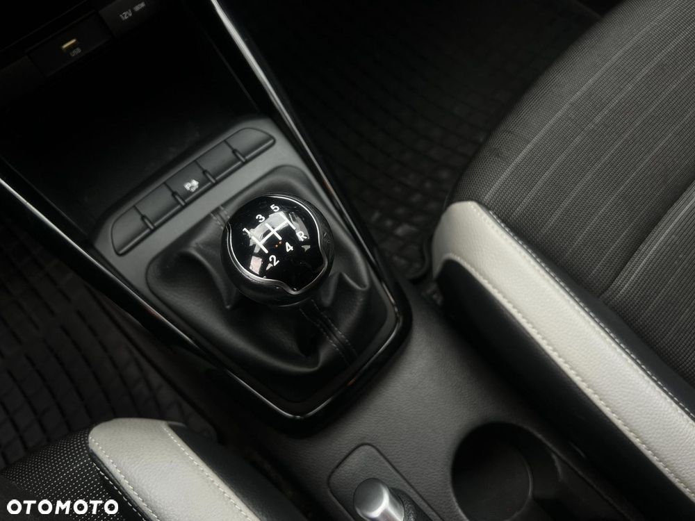 Kia Stonic 1.2 L - 16