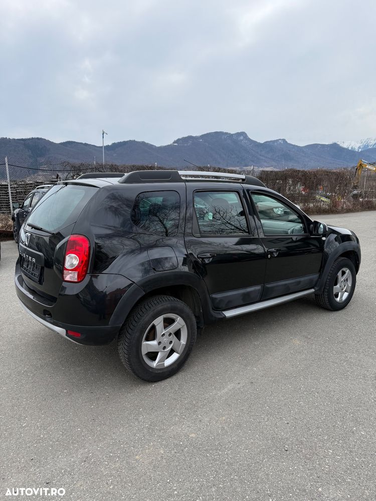 Dacia Duster 1.6 4x4 Laureate - 9