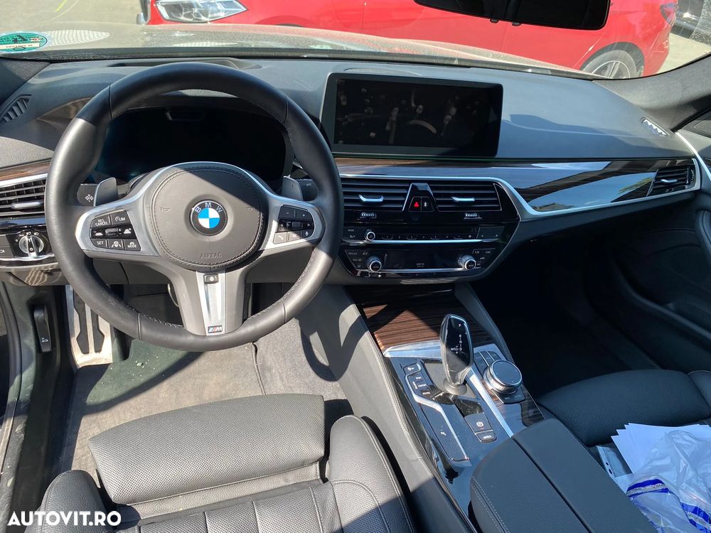BMW Seria 5 530i xDrive AT - 10