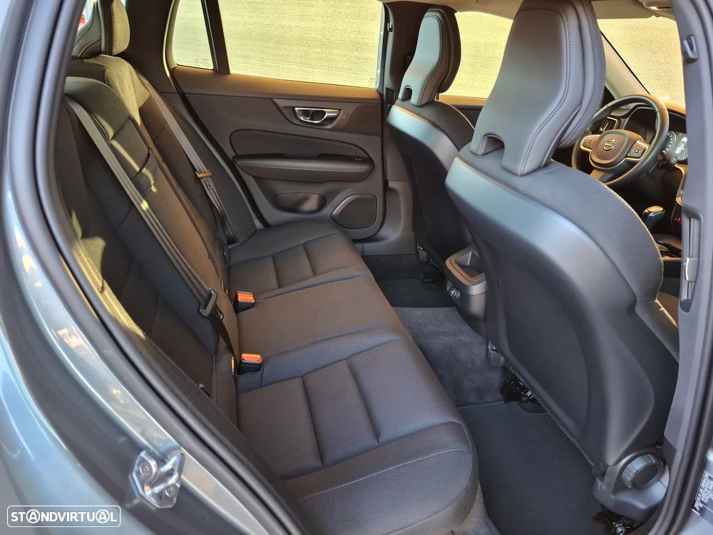 Volvo V60 2.0 D3 Momentum - 55