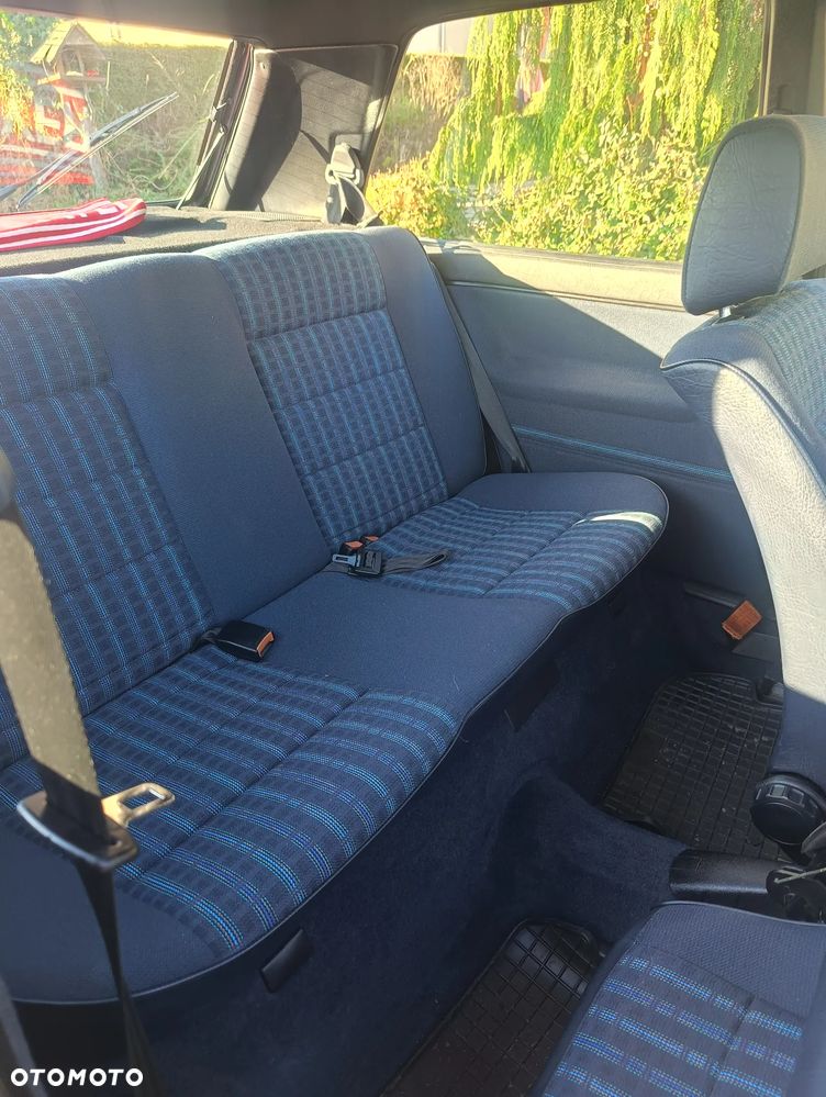 Volkswagen Golf - 26