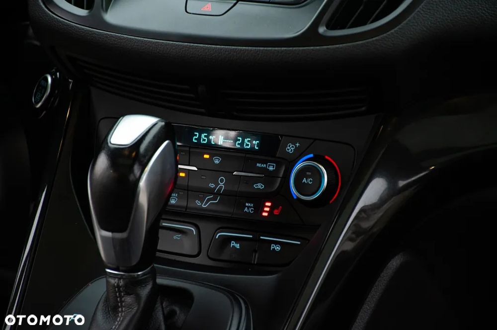 Ford Kuga 1.5 EcoBoost 4x4 Titanium - 16