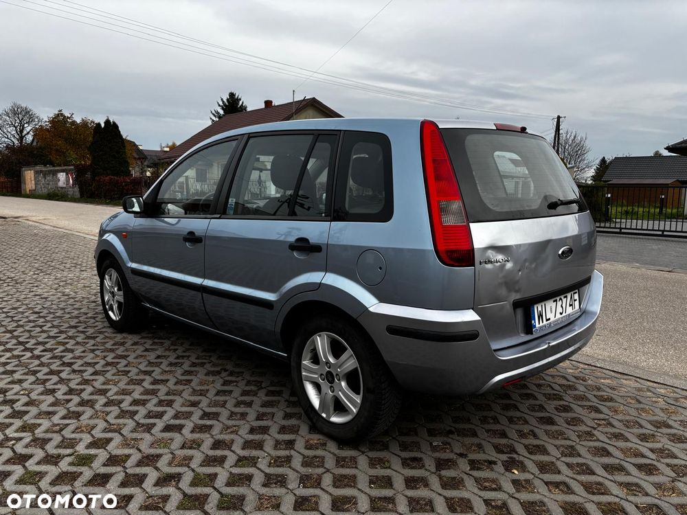 Ford Fusion - 6