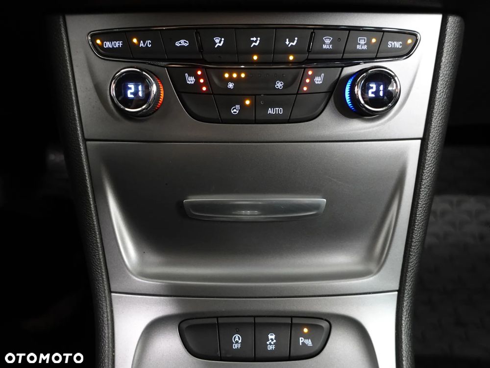 Opel Astra 1.6 D (CDTI) Dynamic - 34