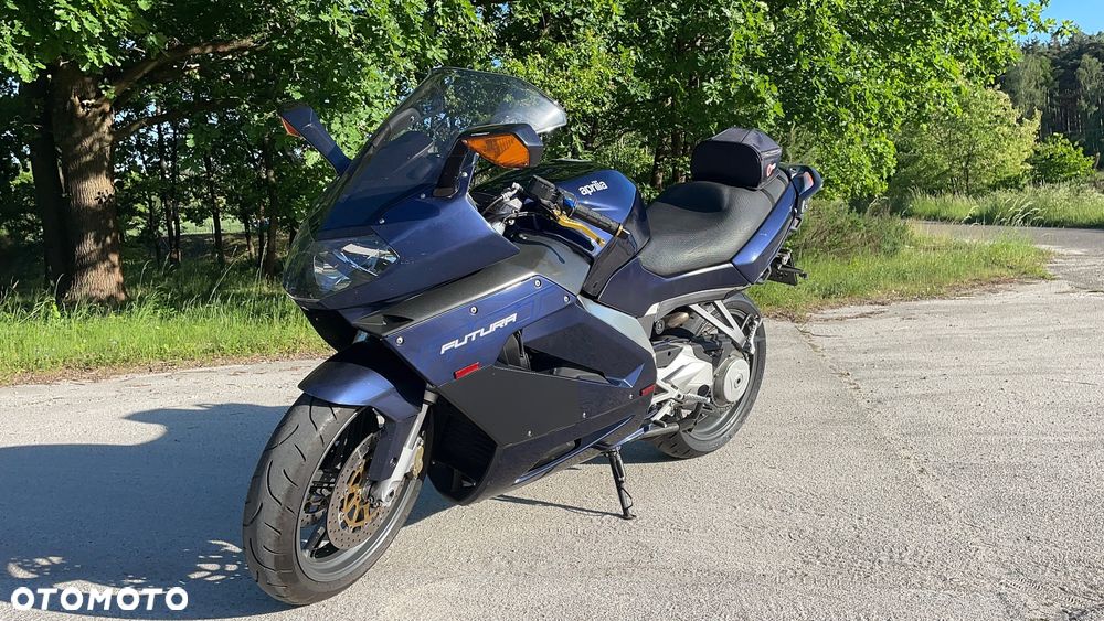 Aprilia RST - 1